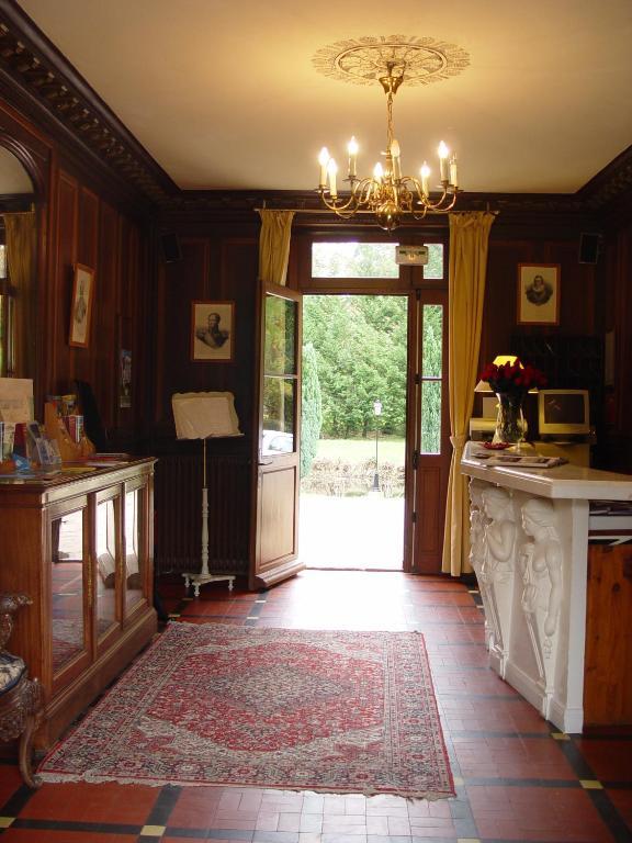Hostellerie Du Chateau Les Muids La Ferté-Saint-Aubin Eksteriør bilde