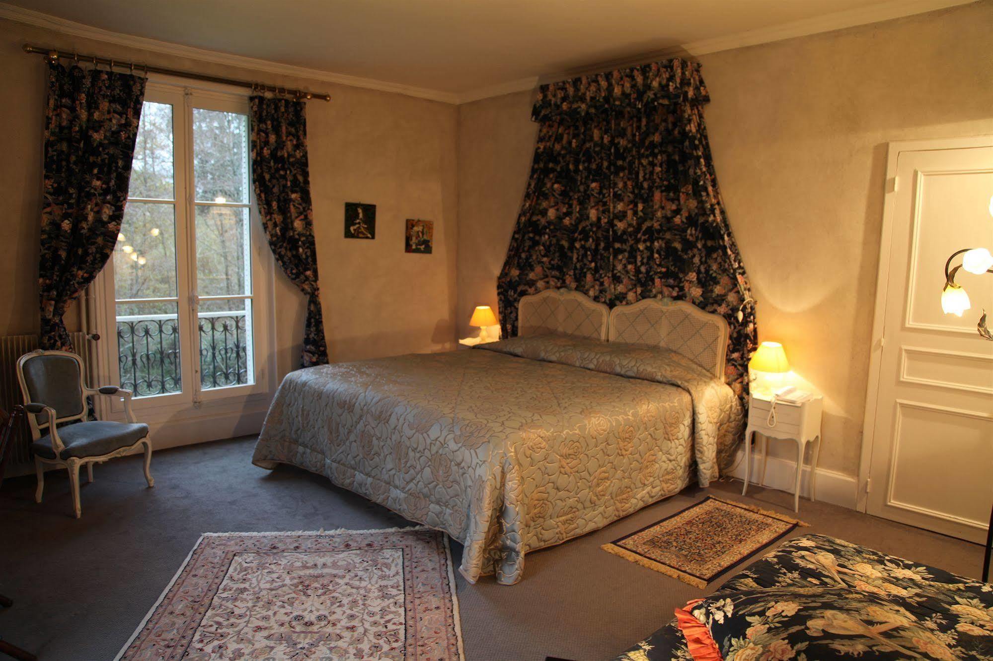 Hostellerie Du Chateau Les Muids La Ferté-Saint-Aubin Eksteriør bilde